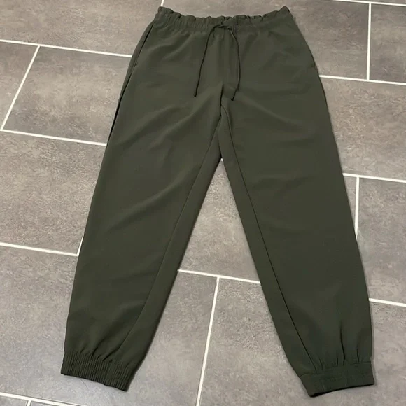 Athleta Metropolis Jogger size 8Tall - Picture 3 of 11